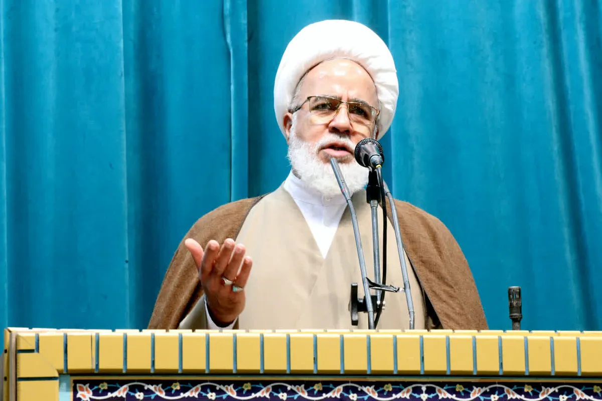 امام جمعه کرمانشاه: حضور مردم در تجمعات شبانه پشتوانه امنیت کشور است