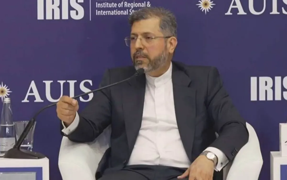 خطیبزاده، معاون وزیر خارجه: ما به مذاکره فضا میدهیم، زیرا تمامی جنگها با دیپلماسی خاتمه یافتهاند/ ضمن تمرکز بر مسیر دیپلماسی، آمادگی در برابر تحولات منطقهای ضروری است/ ایران دیگر نمیتواند چشم خود را بر ریسکهایی که برخی در منطقه و فرامنطقه ایجاد کردهاند، ببندد/ تهران منطق محاسبات راهبردی خود