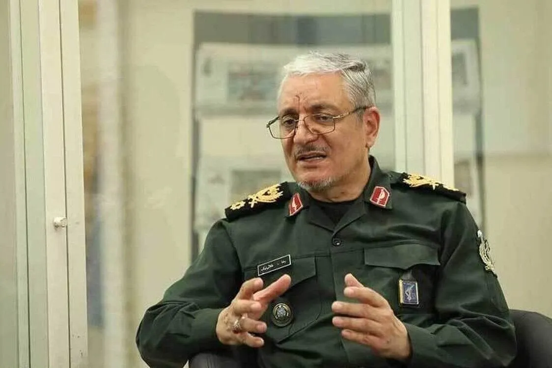 سخنگوی وزارت دفاع: تولید و تأمین نیروهای مسلح در جنگ متوقف نشد/ بیش از ۹۰ درصد نیازهای دفاعی ما بومی شده است
