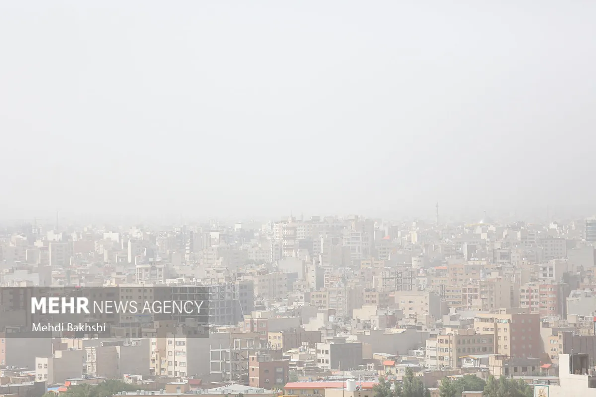 طوفان و گردوخاک چند فیدر برق قم را از مدار خارج کرد