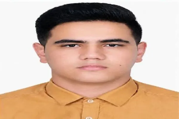 کسب رتبه ۱۷ کنکور سراسری توسط دانشآموز خوسفی