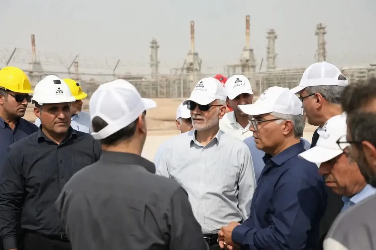 تاکید مدیر عامل نفت و گاز اروندان بر تسریع در اجرای طرح جمعآوری گازهای همراه مشعل