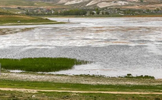 آبگیری تالاب قوری گل بستان آباد از نیمه آبان ماه