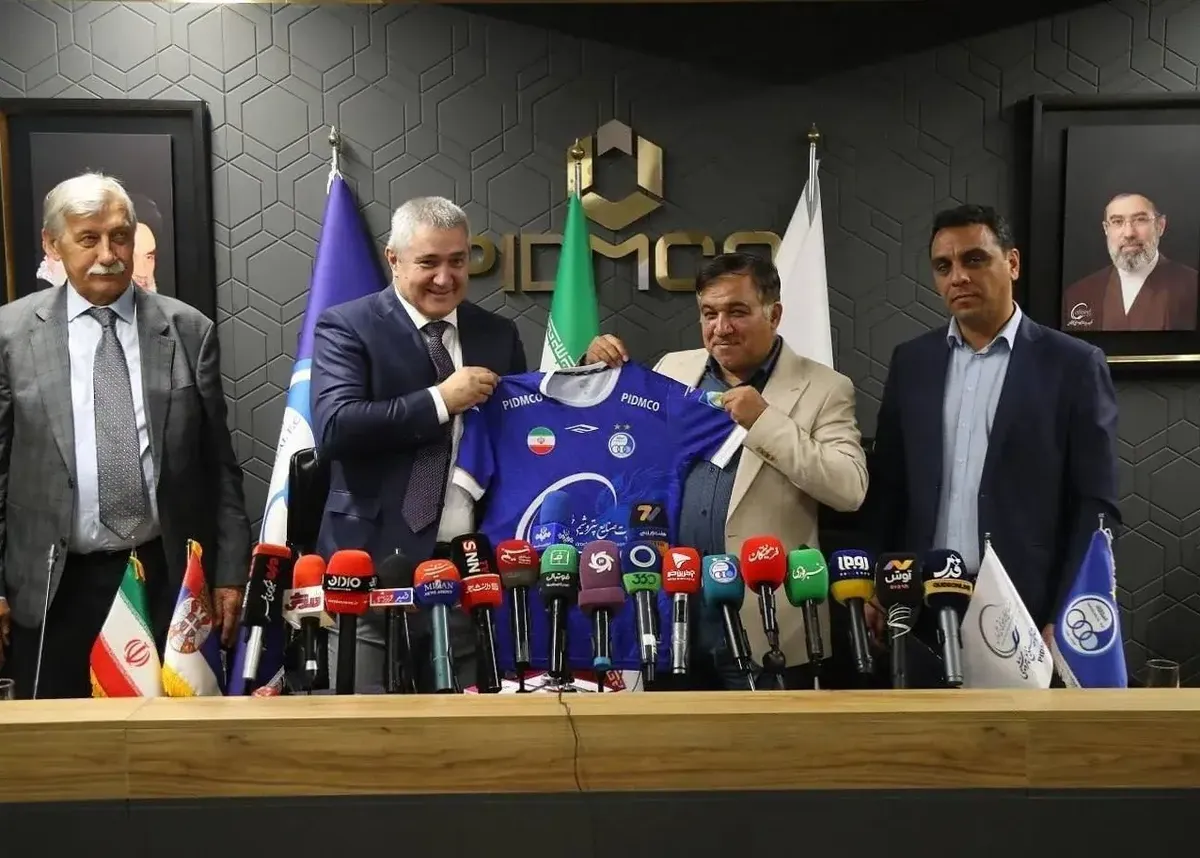 در دفاع از همکاری با صربستان:/ تاجرنیا پای بابک زنجانی را وسط کشید!
