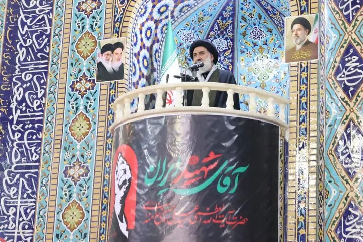 تغییر مواضع آمریکا و اسرائیل برای آغاز جنگ نشان از درماندگی آنان است