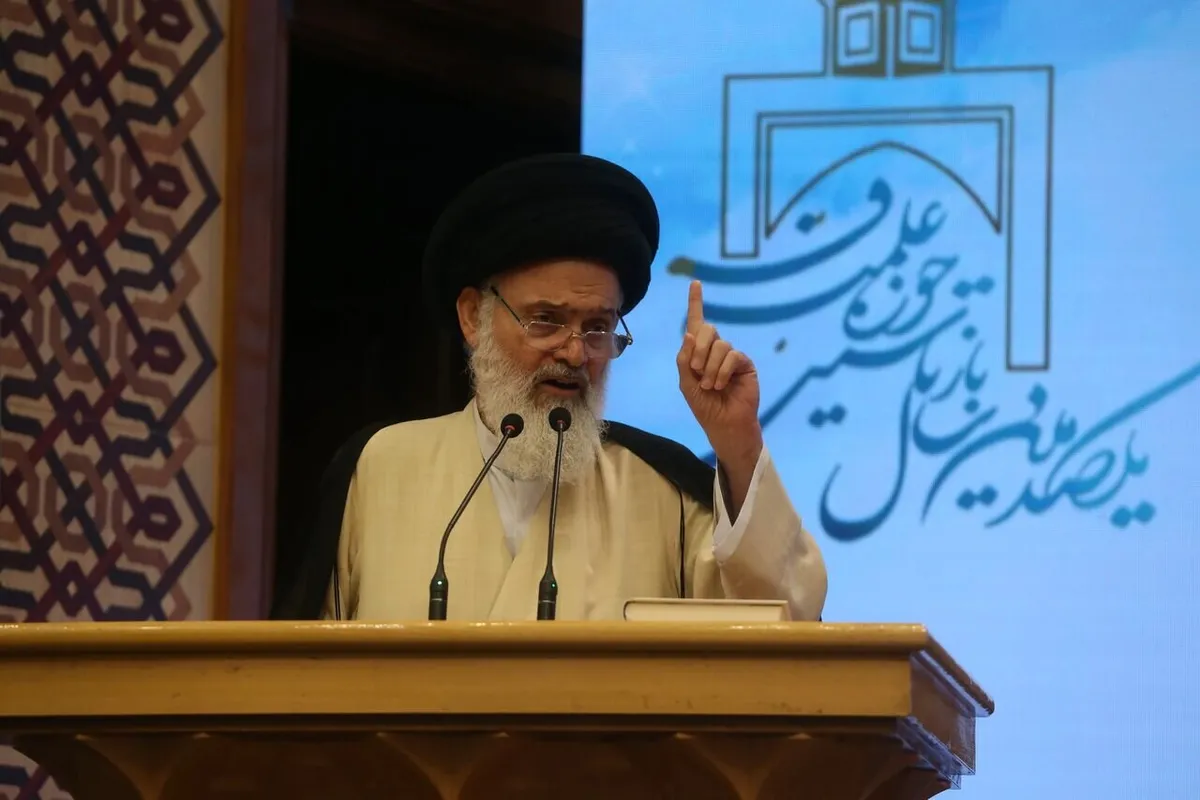 امام جمعه قم: صرف وجود کالا در فروشگاه و سوپرمارکتها به معنای تأمین نیاز جامعه نیست/ مردم عراق به خروج نیروهای ایرانی و انحلال حشد شعبی اعتنا نکنند