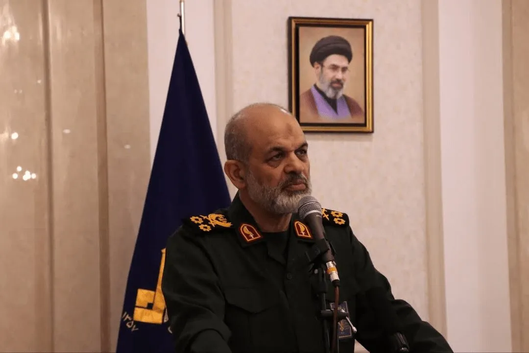 فرمانده کل سپاه: دشمنان اسلام و انقلاب با جنگ ترکیبی و نرم، نقش زن ایرانی را هدف گرفته‌اند/ بانوان گرمای محبت و ایمان را به جامعه هدیه کنند