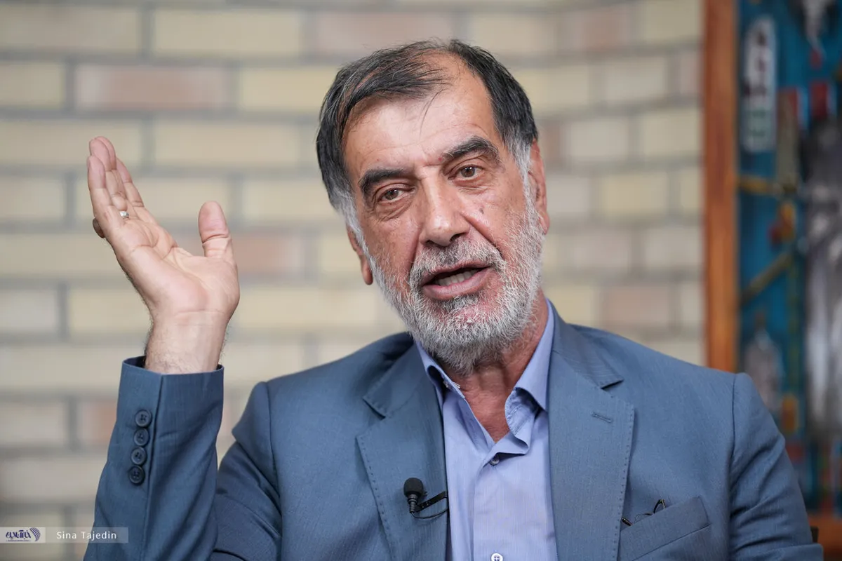 انتقاد باهنر از توهین به قالیباف/ امام جمعه یک شهرستان می گوید چرا مذاکره می‌ کنید؛ اصلا می‌دانید مذاکره چیست؟/ نیروهای مسلح نباید آتش‌به‌اختیار باشند