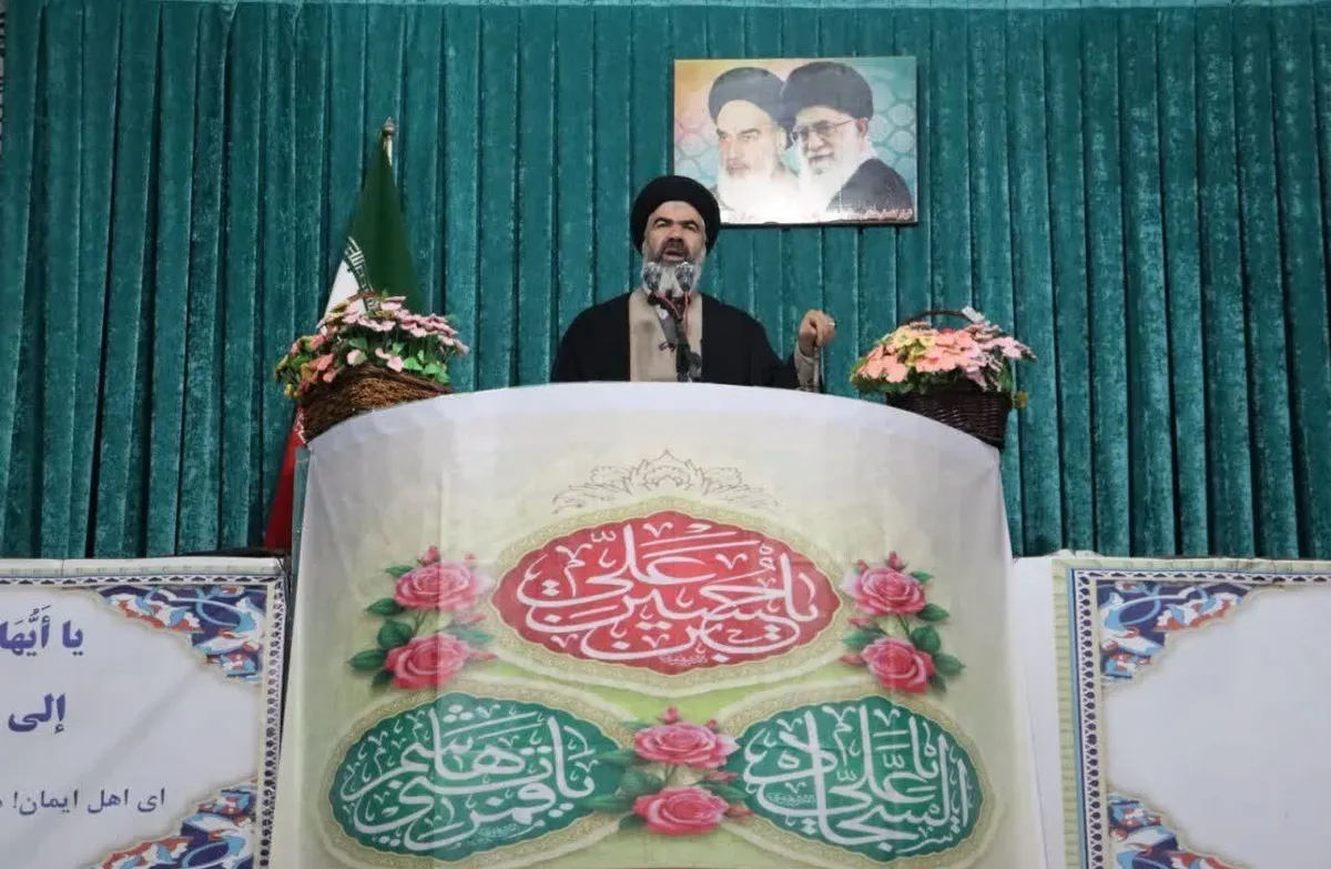 تأکید امام جمعه بهارستان بر ضرورت پیگیری مطالبه انتقام و گرانی ارز