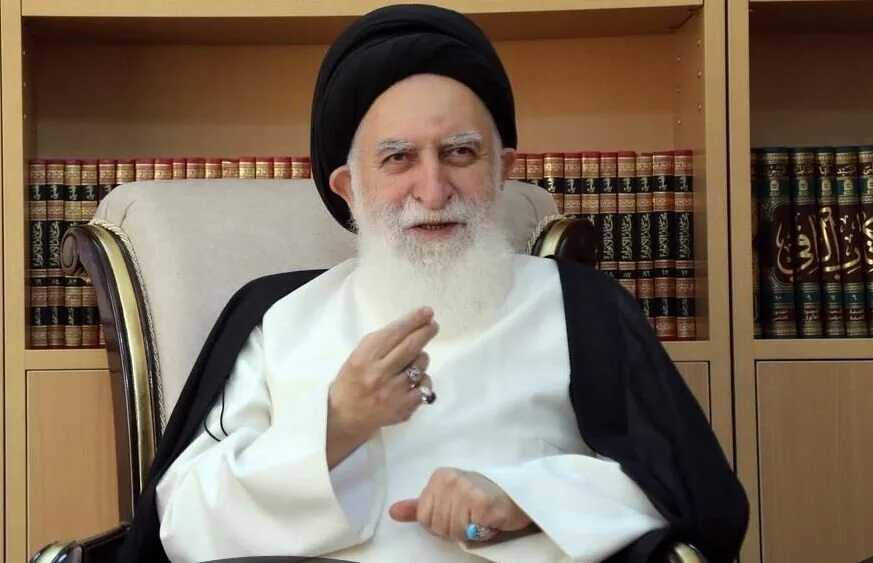 انتقاد آیت الله علوی بروجردی از رواج اتهام‌زنی در رقابت‌های سیاسی/ اجازه نداریم به کسانی که با ما همراه نیستند، بهتان بزنیم
