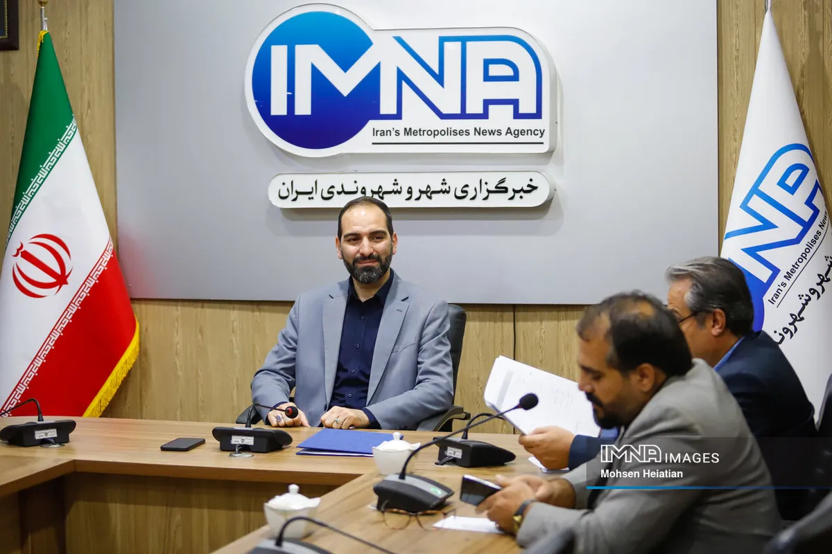 اجتماع خادمیاران شهدای خدمت در میدان انقلاب اصفهان به میزبانی منطقه ۹ برگزار میشود