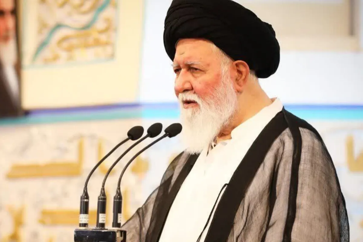 علم الهدی: مردم ایران در مسیر مقاومت و خونخواهی رهبر شهید ایستاده‌اند