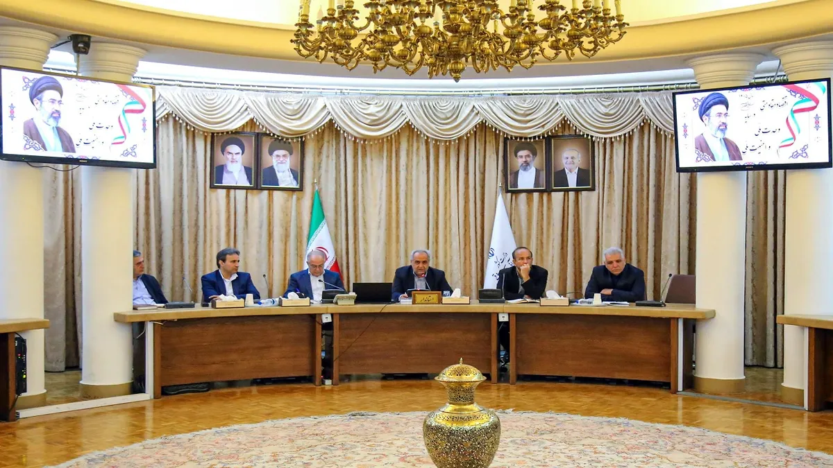 ضرورت توسعه زیرساختهای انتقال برق و انرژیهای تجدیدپذیر در آذربایجان شرقی