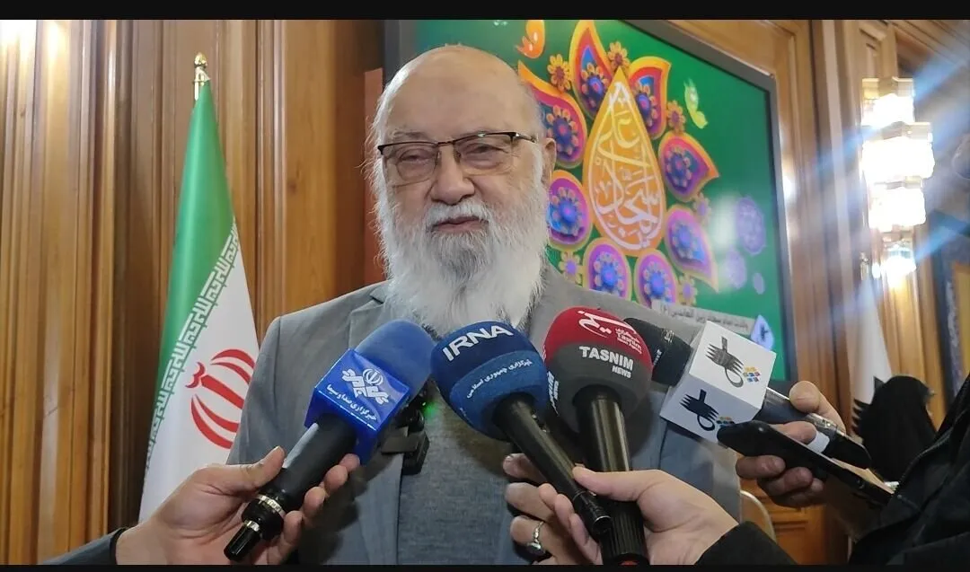 چمران: درخواست استیضاح شهردار تهران خلاف قانون نیست / واردات واگنهای مترو همچنان بلاتکلیف است / متروباسها مشکل حملونقل تهران را حل نمیکنند