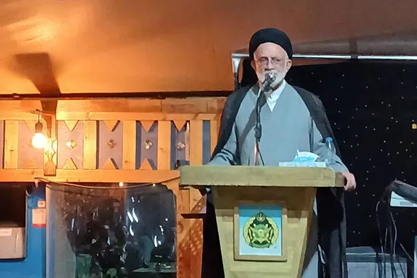 مسئولان نباید از تربیت فرزندان خود غافل شوند