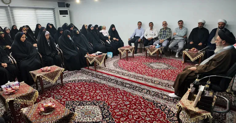 حفظ قرآن باید با فهم و عمل به آن همراه باشد