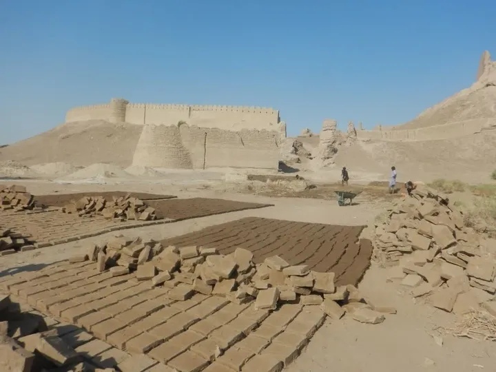 آغاز مرمت قلعه تاریخی بمپور سیستان و بلوچستان