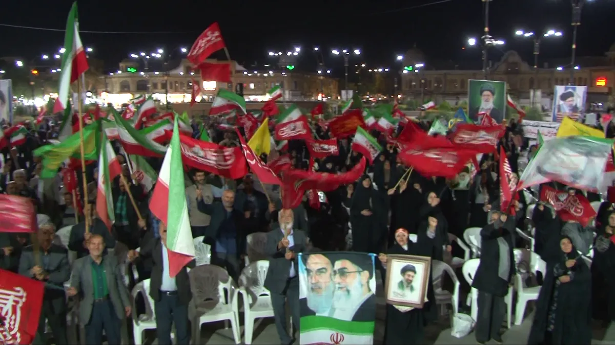 اجتماع شبانه مردم همدان ، جلوه ای از تأکید بر همدلی ملی و تقویت تاب‌آوری اقتصادی