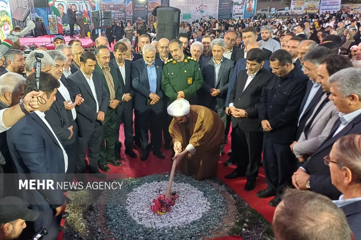 کلنگ احداث مجموعه حبوبات آذرشهر با اعتبار یک همت به زمین زده شد