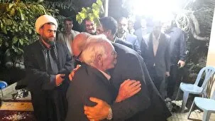 حضور استاندار کرمانشاه در منزل خانواده‌های جان‌باختگان سانحه واژگونی اتوبوس