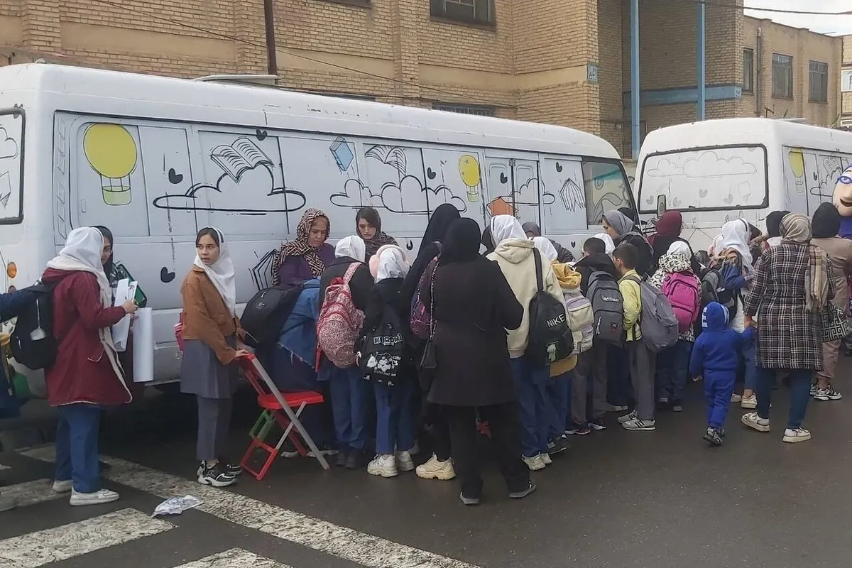 اختصاص کتابخانه سیار کانون پرورش فکری به رودان همزمان با هفته ملی کودک