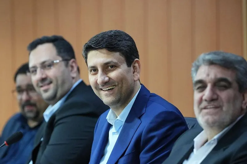 تأکید ستار هاشمی بر عدالت آموزشی، توسعه مدارس هوشمند و حمایت از هنرستانهای تخصصی سمنان/پیشنهادهای آموزش و پرورش سمنان برای پیوند نظام تعلیم و تربیت