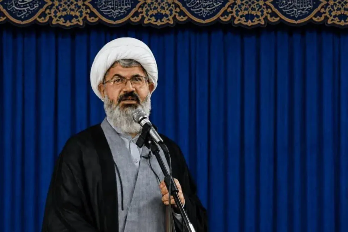 باید برای بهبود وضعیت اقتصادی و حفظ استقلال کشور همزمان تلاش کرد