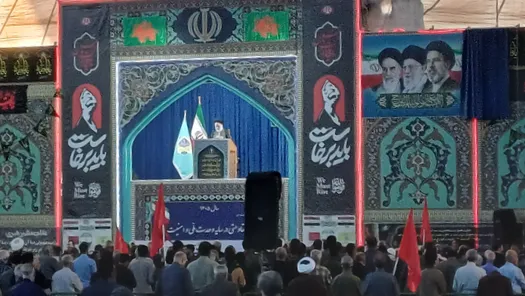 تأکید امامجمعه موقت اصفهان بر تلاش مضاعف مسئولان برای کاهش مشکلات معیشتی مردم