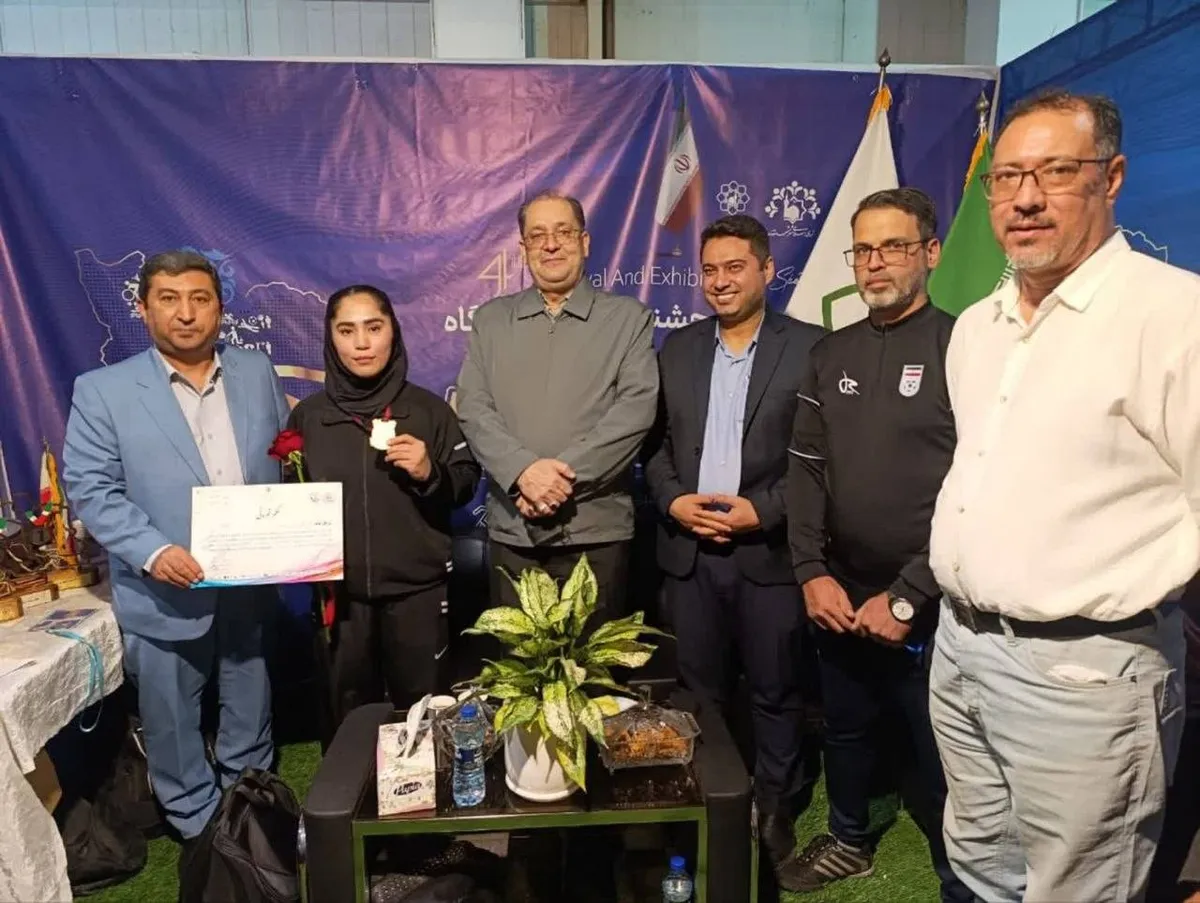 هانیه درخشان در مسابقات پاراموی تای قهرمانی کشور اول شد