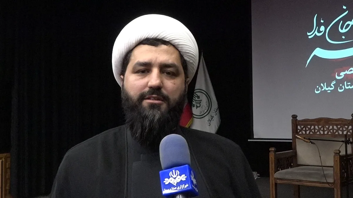 ادبیات روحانیون و مداحان نباید منجر به دین‌زدگی شود