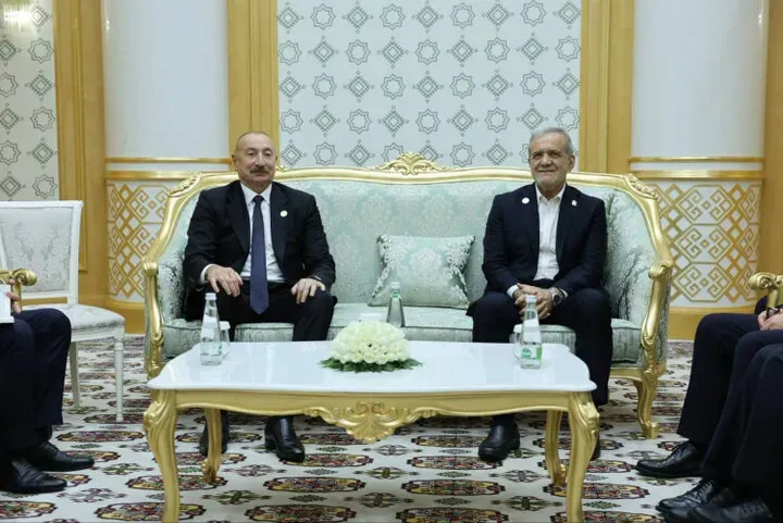 پزشکیان و علیاف در حاشیه اجلاس خزر دیدار کردند