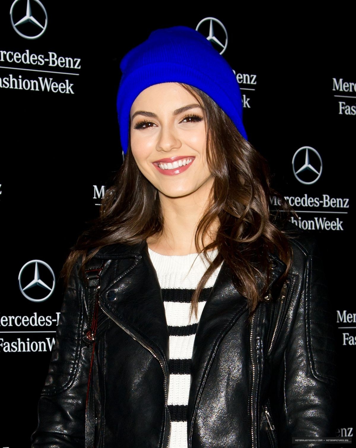 https://rouzegar.com/wp-content/uploads/2014/09/victoria-justice-at-fall-2014-mercedes-benz-fashion-week-in-new-york_1.jpg