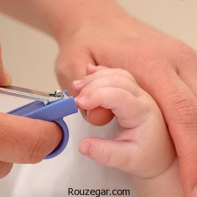 ‎کوتاه کردن ناخن کودک