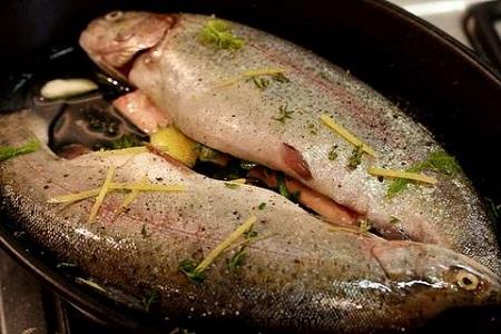  ماهی قزل آلا شکم پر,طرز تهیه ماهی قزل آلا شکم پر سرخ شده,آموزش ماهی قزل آلا شکم پر در فر 
