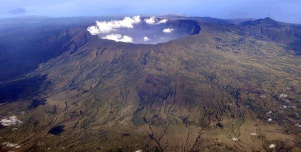 کوه تامبورا (Tambora Volcano)